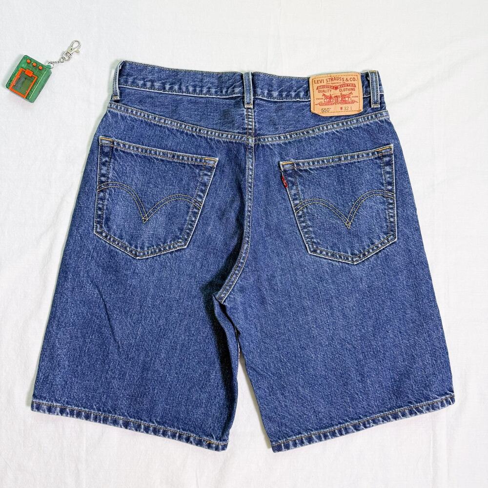 Y2K Levi's 550 Dark Wash Denim Shorts / Jorts - 32
